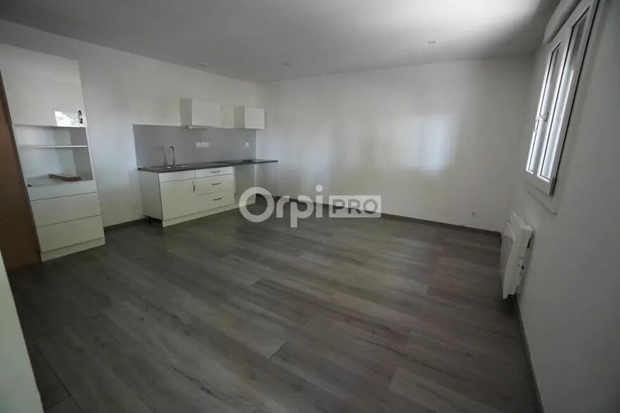 Bureau dans Quetigny à louer - Photo de l’immeuble – Image 1 sur 4