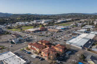 1260-1280 Healdsburg Ave, Healdsburg, CA - VUE AÉRIENNE  vue de carte - Image1