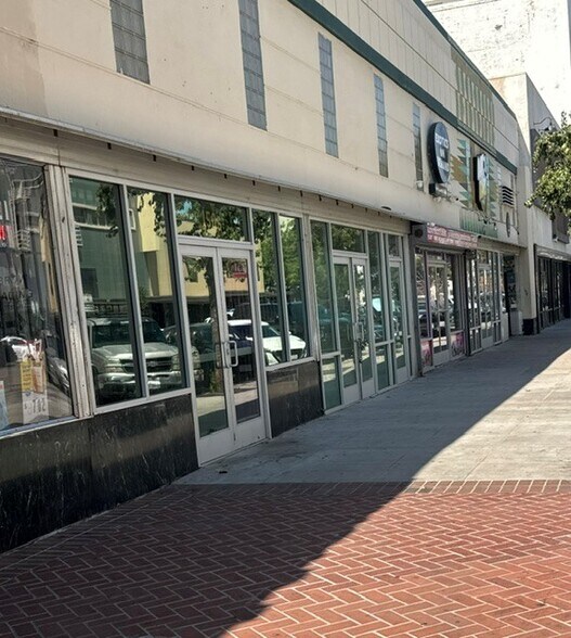 1505 19th St, Bakersfield, CA à louer - Photo de l’immeuble – Image 2 sur 7