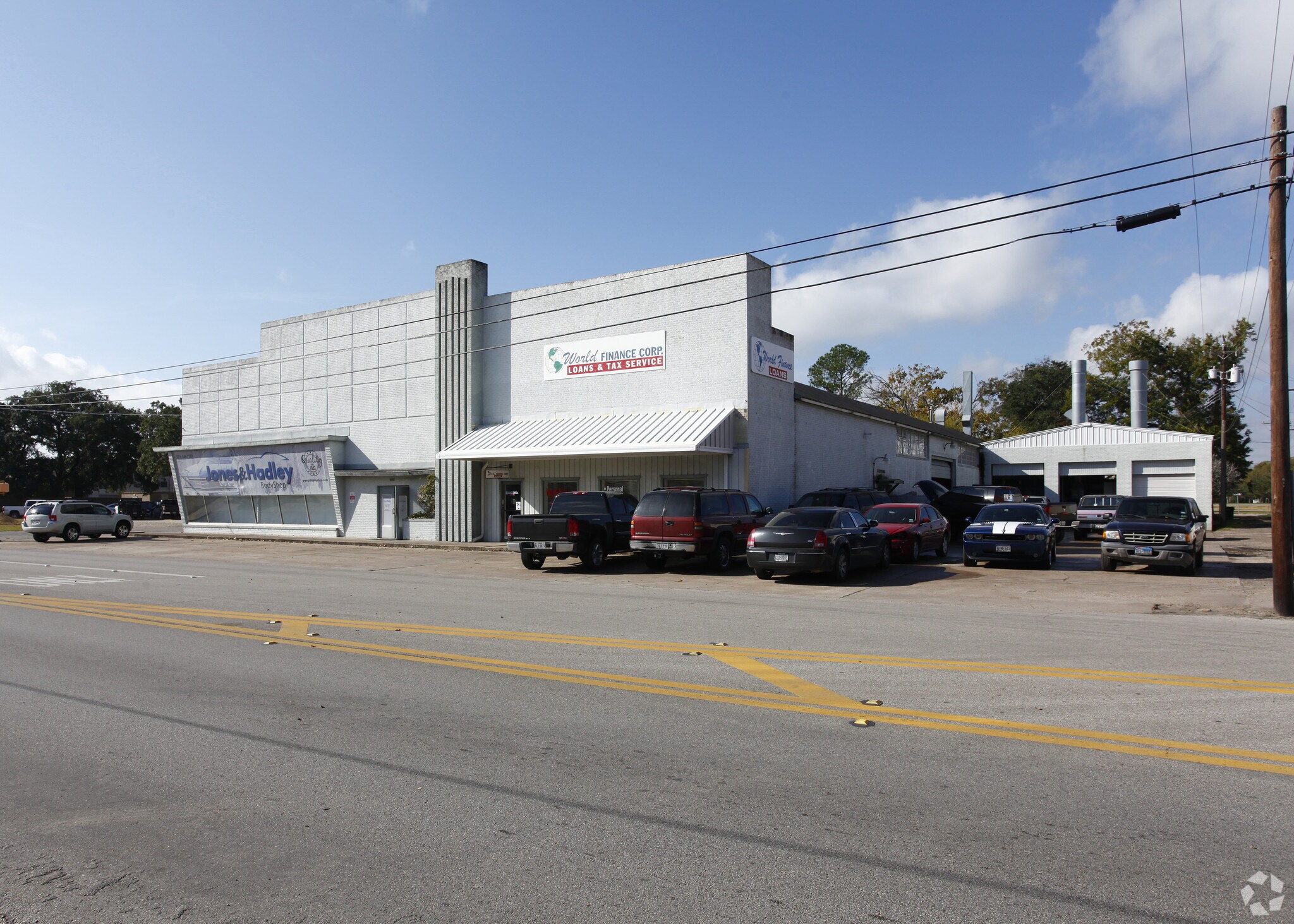 605 N Velasco St, Angleton, TX à vendre Photo principale– Image 1 sur 7