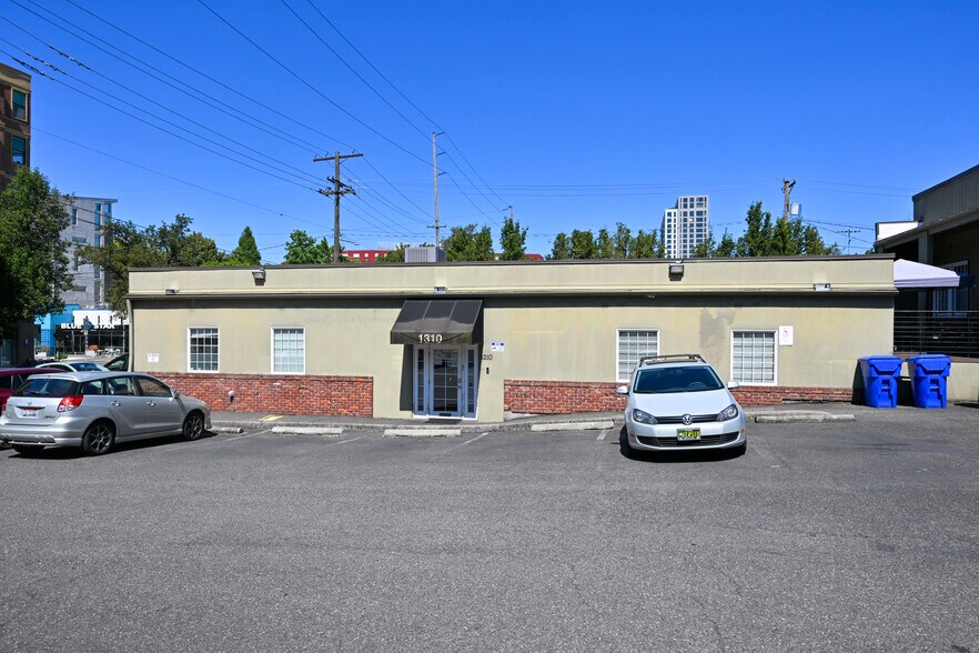 1310 SW 17th Ave, Portland, OR à louer - Photo de l’immeuble – Image 3 sur 7