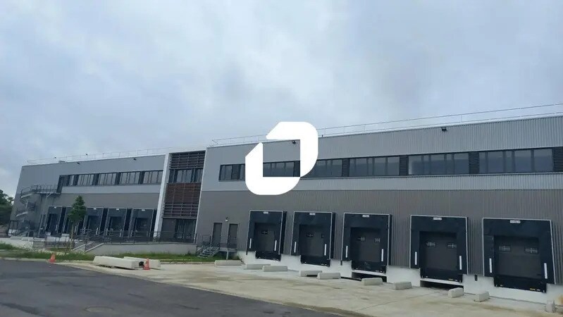 Industriel/Logistique dans Garges-lès-Gonesse à louer - Photo de l’immeuble – Image 3 sur 12