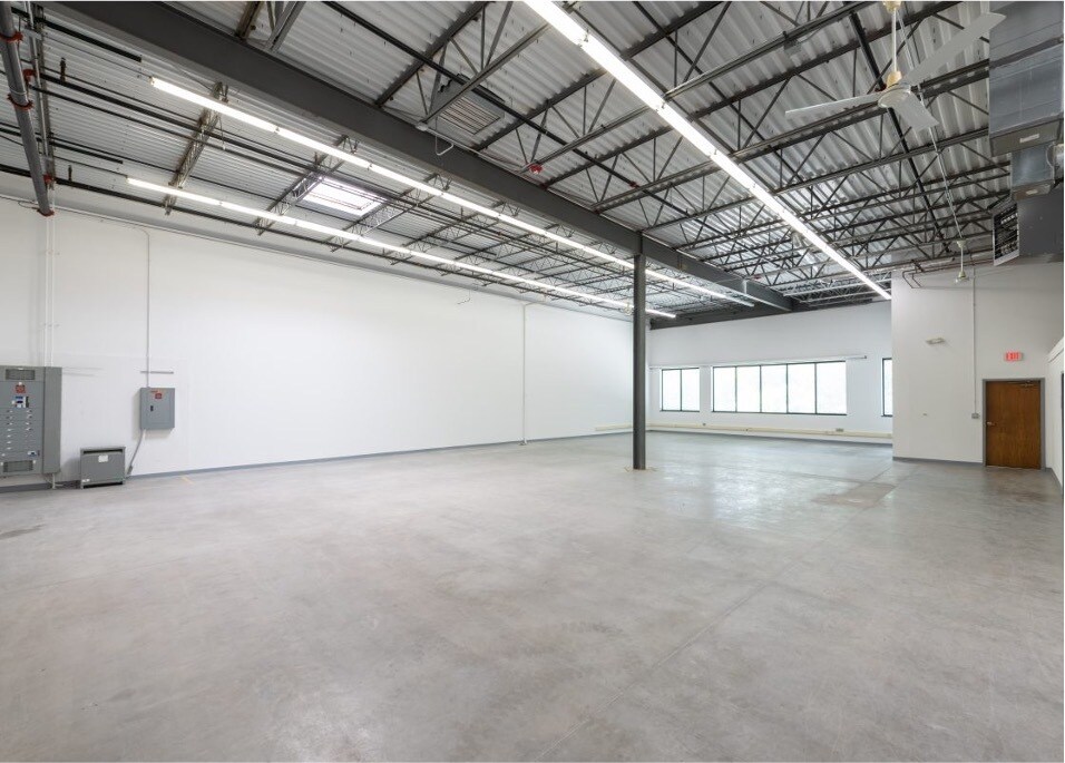 2001 108th St, Grand Prairie, TX à louer Photo principale– Image 1 sur 15