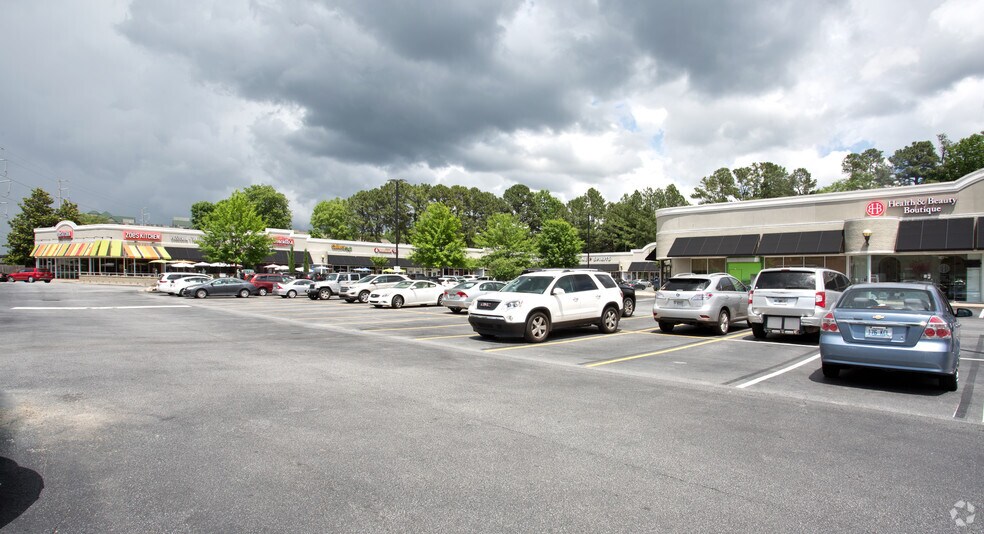3655 Roswell Rd NE, Atlanta, GA à louer - Photo principale – Image 1 sur 13