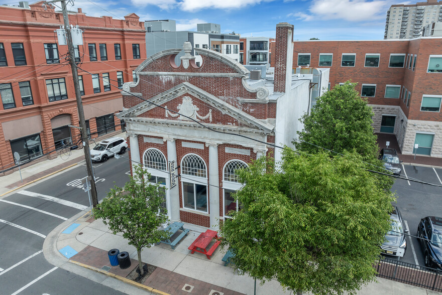 649 Mattison Ave, Asbury Park, NJ à louer - Photo de l’immeuble – Image 1 sur 9
