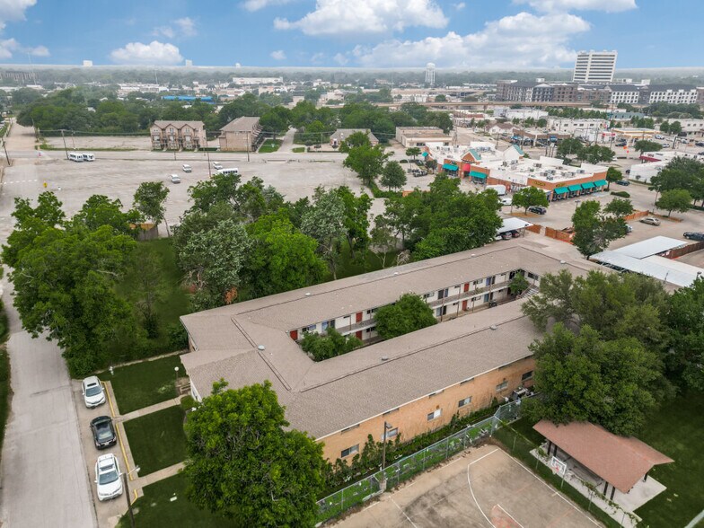 325 E Phillips St, Richardson, TX à vendre - Photo de l’immeuble – Image 3 sur 24