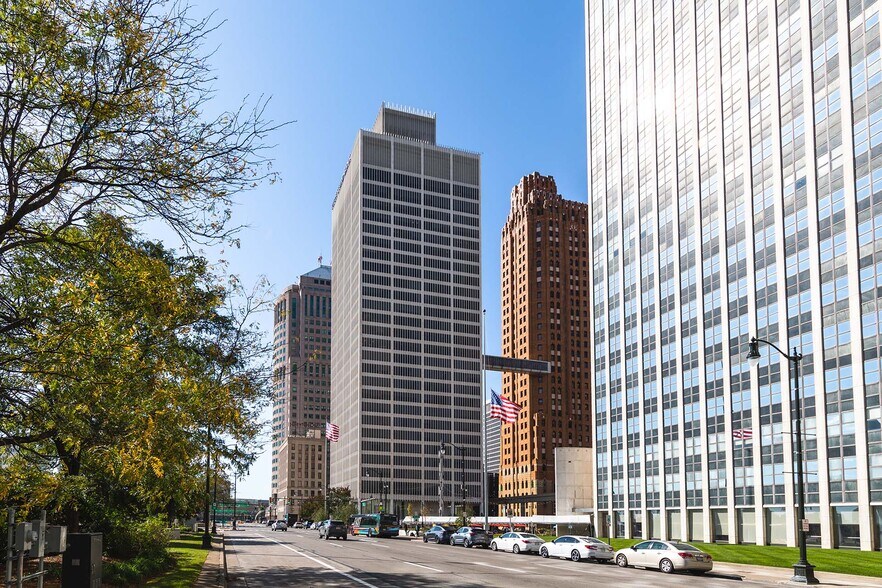 1 Woodward Ave, Detroit, MI à louer - Photo de l’immeuble – Image 2 sur 12
