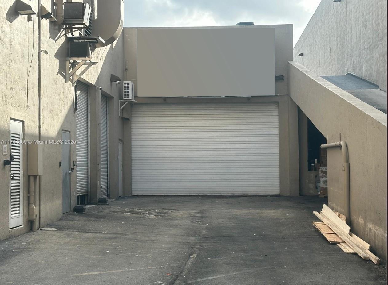 10200 NW 25th St, Doral, FL à louer Photo intérieure– Image 1 sur 3