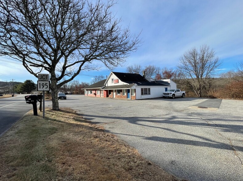 15 River Rd, Willington, CT à vendre - Photo principale – Image 1 sur 22