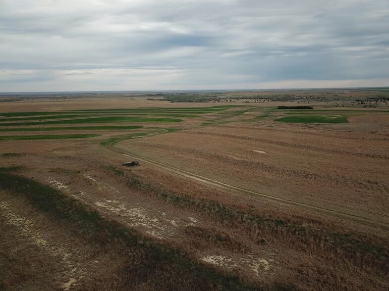 Terrain dans Damar, KS à vendre - Aérien – Image 2 sur 20