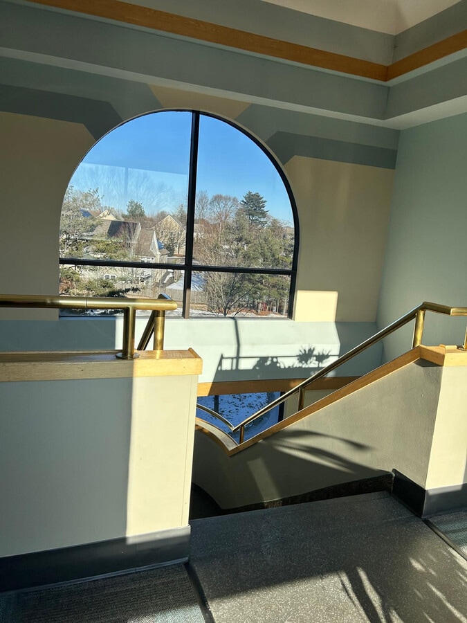 955 Main St, Winchester, MA 01890 - Lot 305 - - Photo intérieure - Image 1 of 9