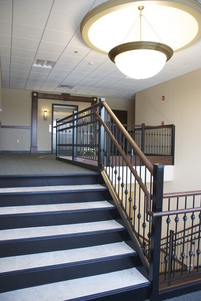 200 Silver St, Agawam, MA à louer - Hall d’entrée – Image 2 sur 13