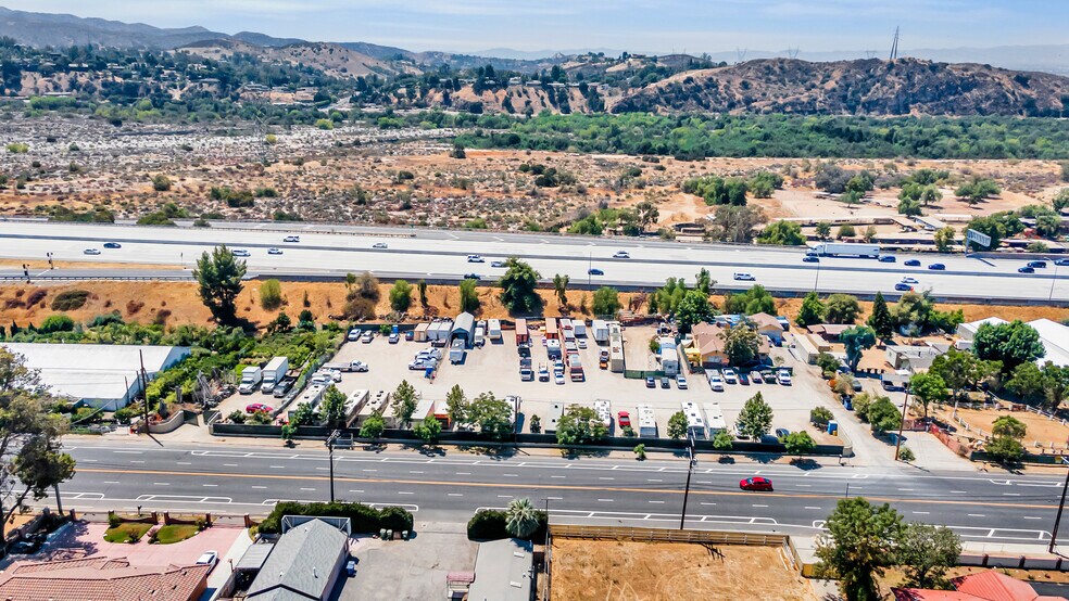 10404 Foothill Blvd, Lake View Terrace, CA à vendre - Photo de l’immeuble – Image 3 sur 29