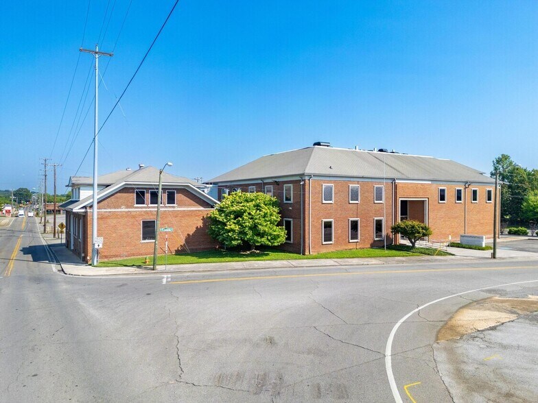 240 Edwards St, Cleveland, TN à vendre - Photo de l’immeuble – Image 3 sur 66