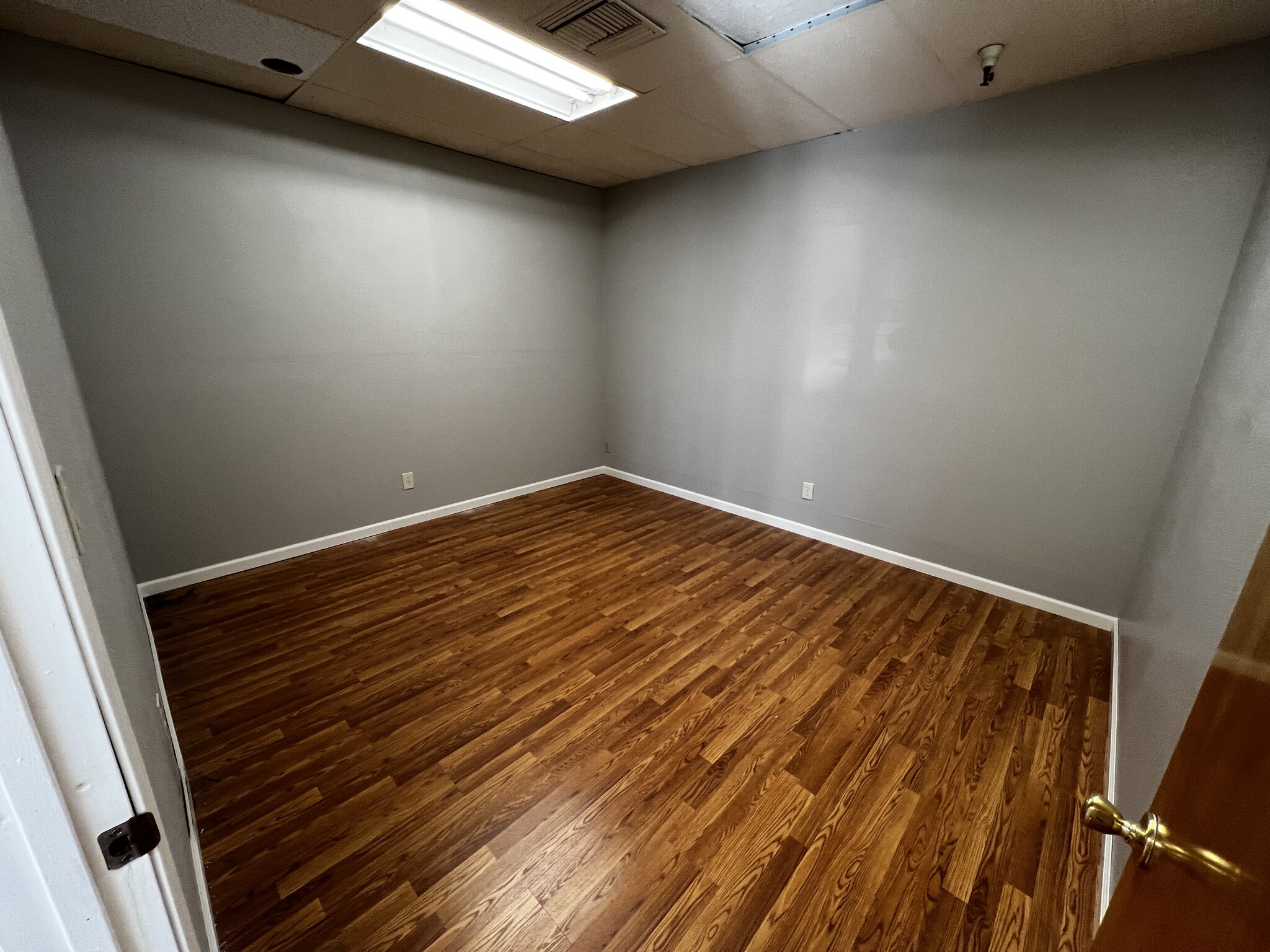 2920-2920 Mill St, Reno, NV à louer Photo intérieure– Image 1 sur 2
