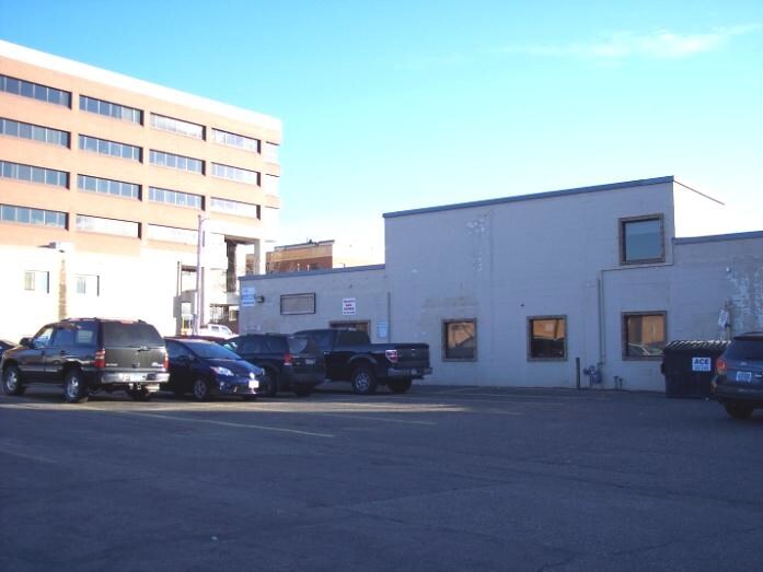 229 Jackson St, Anoka, MN à louer - Photo de l’immeuble – Image 3 sur 19