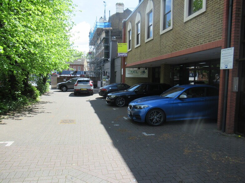 Lambton Rd, Londres à louer - Photo de l’immeuble – Image 2 sur 4