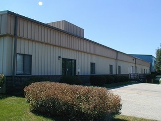 Plus de détails pour 2320 Pleasant View Rd, Middleton, WI - Local d'activités à louer