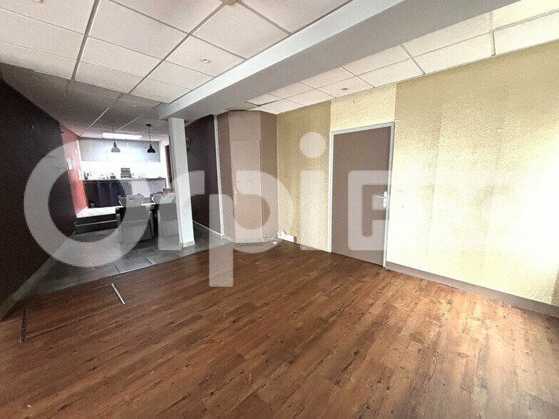 Local commercial dans Beauvais à vendre - Photo intérieure – Image 3 sur 14