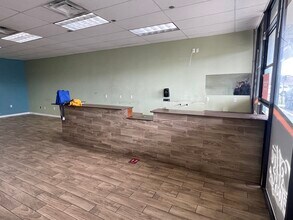 9600 SW 77th Ave, Miami, FL à louer Photo intérieure– Image 2 sur 9