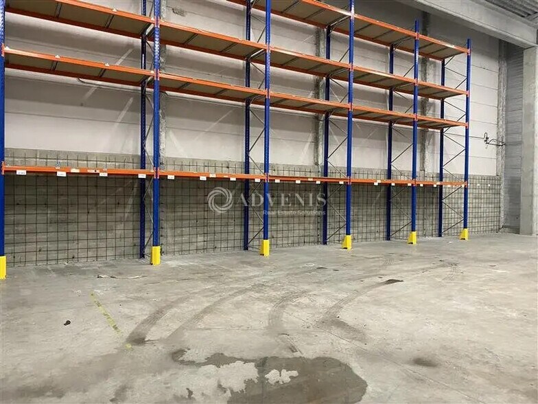Local d’activités dans Ivry-sur-Seine à louer - Photo de l’immeuble – Image 2 sur 9