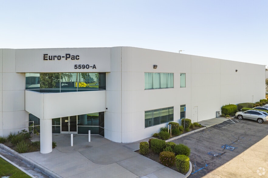 5590 E Jurupa Ave, Ontario, CA à louer - Photo principale – Image 1 sur 9