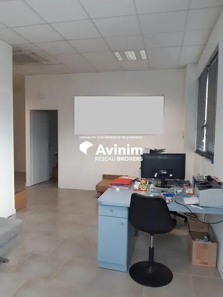 Bureau dans Drumettaz-Clarafond à louer - Photo intérieure – Image 2 sur 4