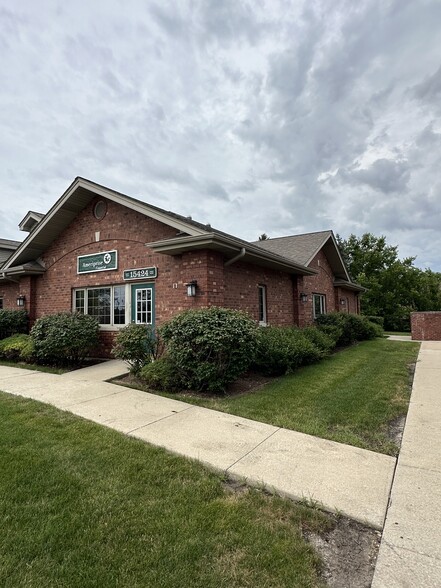 15424 S Harlem Ave, Orland Park, IL à vendre - Photo de l’immeuble – Image 2 sur 7