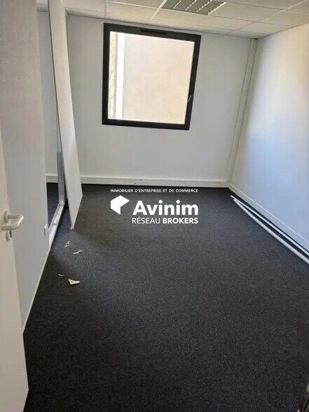 Bureau dans Brignais à vendre - Photo de l’immeuble – Image 3 sur 16