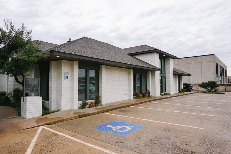 433 W Wilshire Blvd, Oklahoma City, OK à louer Photo de l’immeuble– Image 1 sur 14