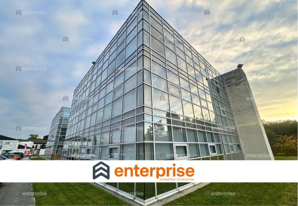 Bureau dans Compiègne à louer Photo de l’immeuble– Image 1 sur 4