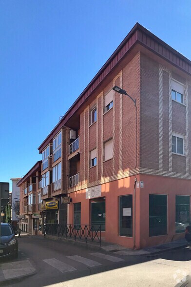 Immeuble residentiel dans Azuqueca de Henares, Guadalajara à vendre - Photo de l’immeuble – Image 2 sur 2