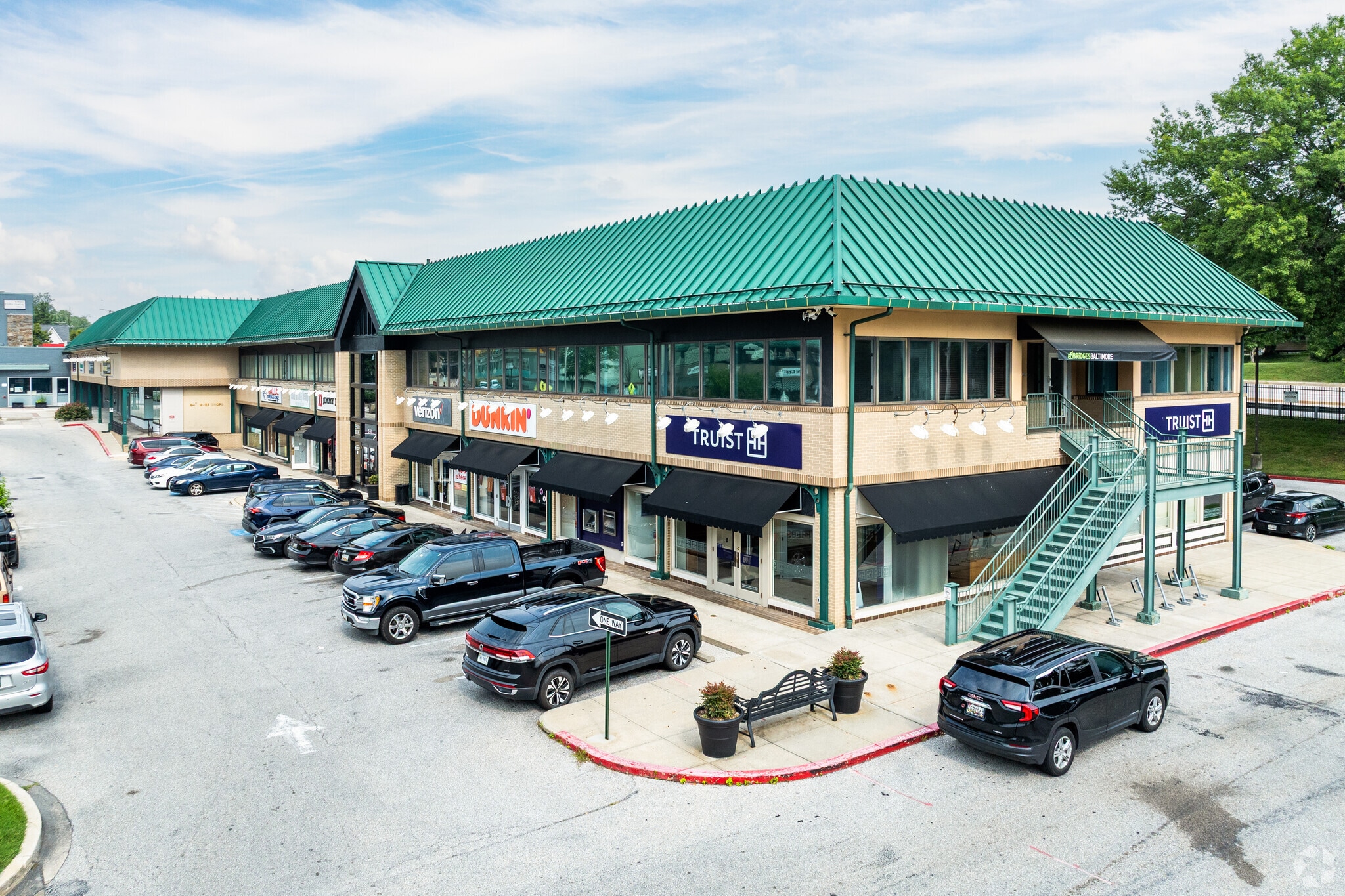 510-600 E Belvedere Ave, Baltimore, MD à louer Photo principale– Image 1 sur 23