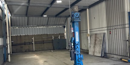 2805 Los Flores Blvd, Lynwood, CA à louer Photo intérieure– Image 1 sur 1