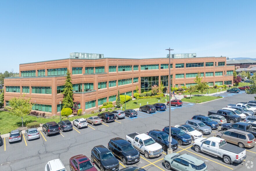 605 E Holland Ave, Spokane, WA à louer - Photo principale – Image 1 sur 8