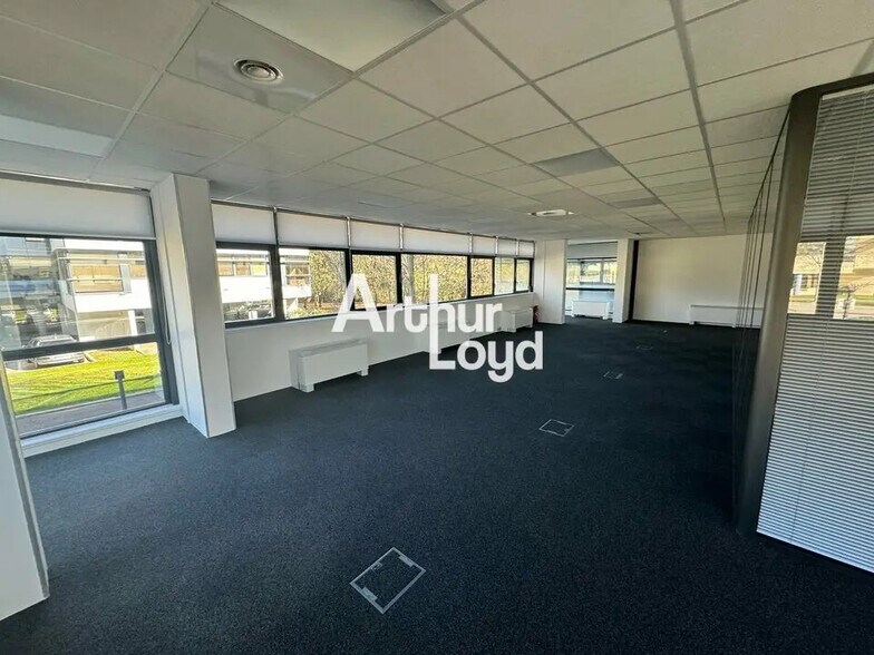 Bureau dans SOPHIA ANTIPOLIS à louer - Photo de l’immeuble – Image 3 sur 8