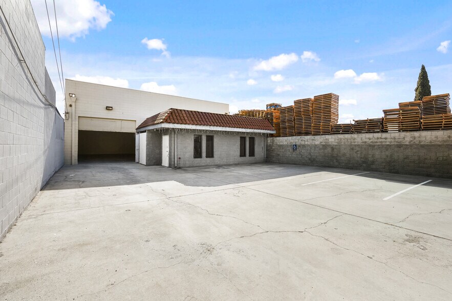 2112 Lee Ave, South El Monte, CA à louer - Photo de l’immeuble – Image 2 sur 9