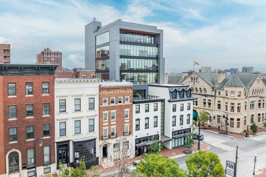 1001 N Charles St, Baltimore, MD à louer - Photo de l’immeuble – Image 2 sur 5