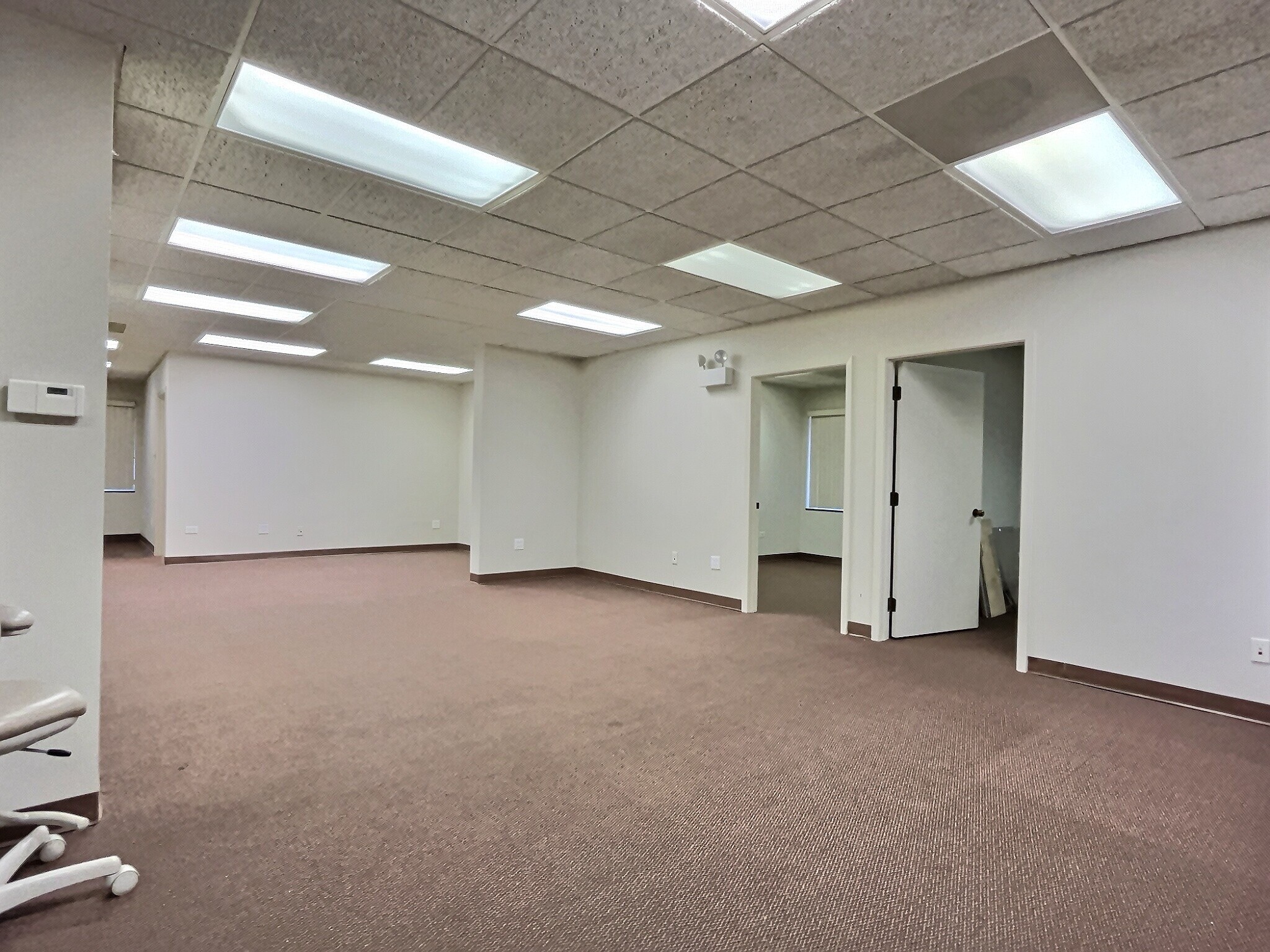 632 N 1st Bank Dr, Palatine, IL à louer Photo de l’immeuble– Image 1 sur 10