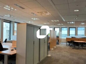 Bureau dans Montigny-le-Bretonneux à louer Photo intérieure– Image 2 sur 2