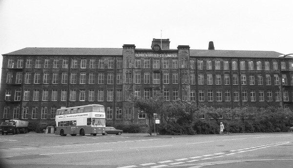 Bridge St, Huddersfield à louer - Photo de l’immeuble – Image 2 sur 2