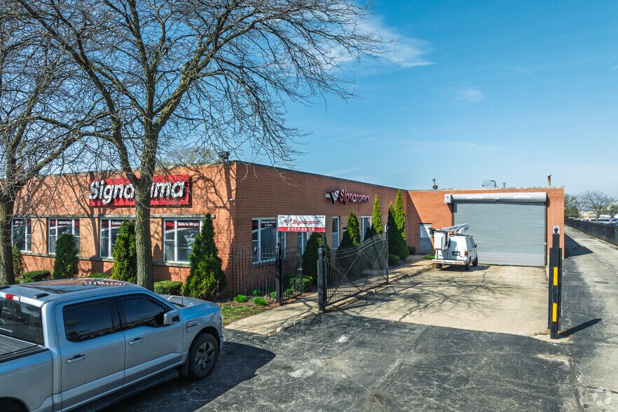 8080-8088 McCormick Blvd, Skokie, IL à louer - Photo principale – Image 1 sur 4
