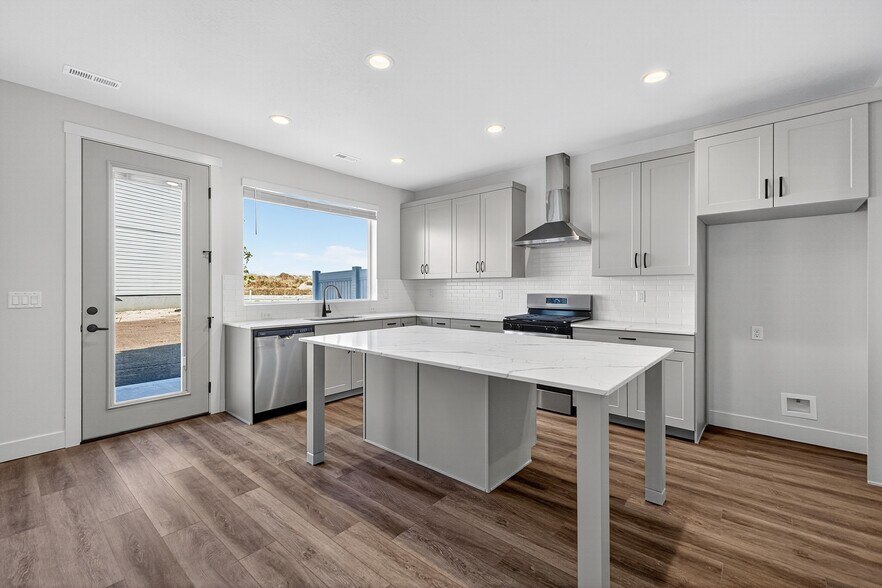 2770 N 2775 W, Plain City, UT à vendre - Photo de l’immeuble – Image 3 sur 23