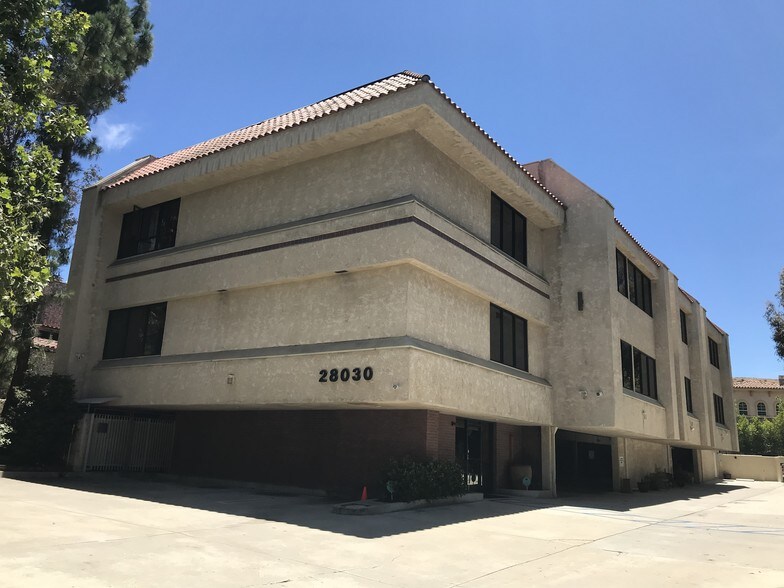 28030 Dorothy Dr, Agoura Hills, CA à louer - Photo de l’immeuble – Image 1 sur 10