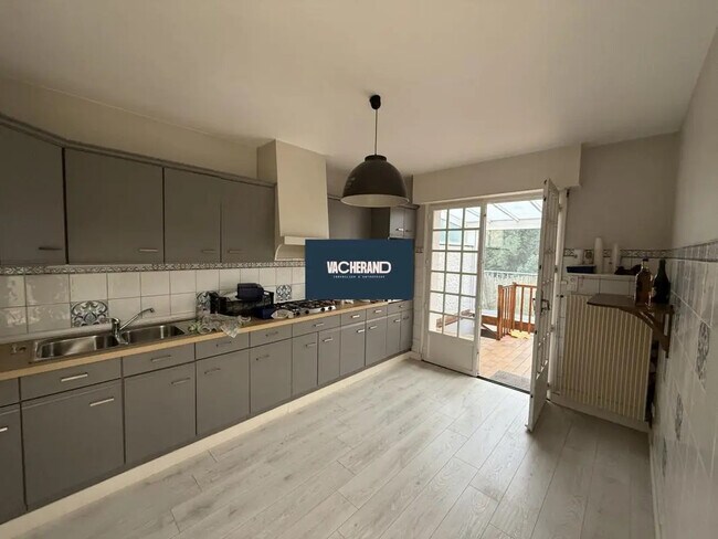 Plus de détails pour Local commercial à vendre