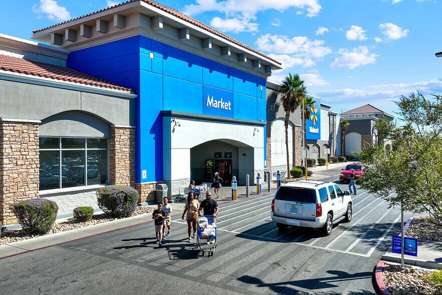 6436 N Decatur Blvd, Las Vegas, NV à louer - Photo de l’immeuble – Image 3 sur 7