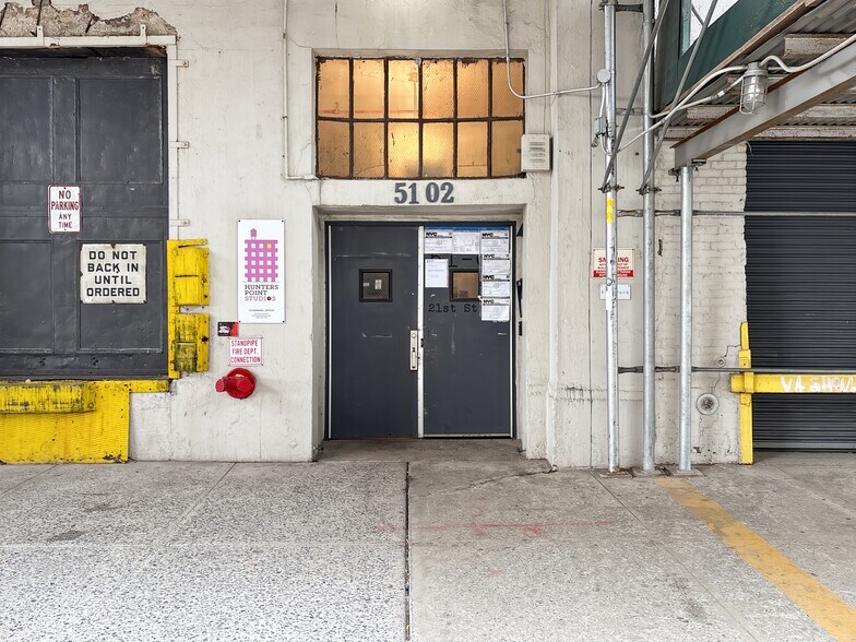 51-02 21st St, Long Island City, NY à louer - Photo intérieure – Image 3 sur 11