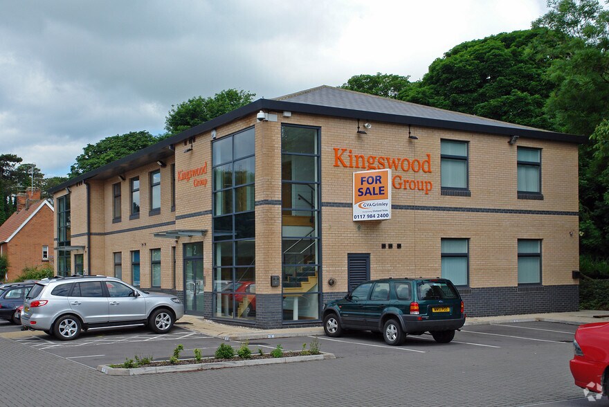 Stirling Rd, Swindon à louer - Photo de l’immeuble – Image 2 sur 2