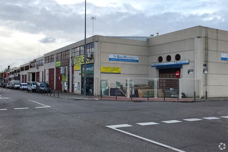 Industriel/Logistique dans Las Rozas de Madrid, Madrid à vendre - Photo de l’immeuble – Image 2 sur 4