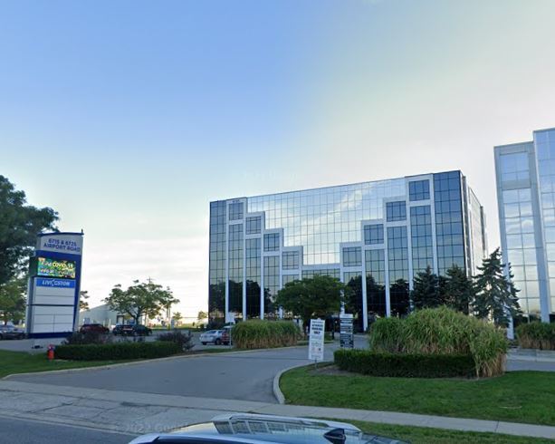 675 Garyray Dr, Toronto, ON à louer - Photo de l’immeuble – Image 3 sur 3